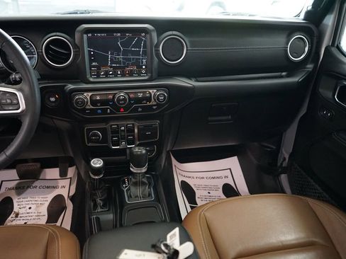 Used 2023 Jeep Wrangler Unlimited Sahara AWD/4WD image 12