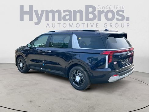 New 2026 Kia Carnival EX image 6