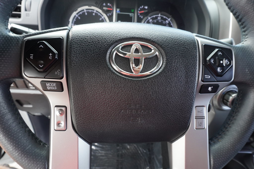 Used 2022 Toyota 4Runner Limited AWD/4WD image 19