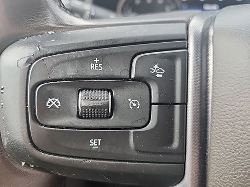 Used 2021 GMC Yukon XL SLT image 32