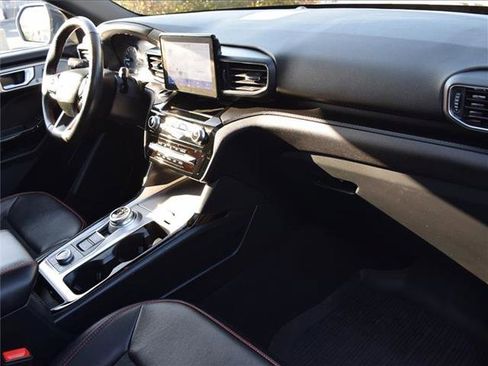 Used 2023 Ford Explorer ST-Line w/ Class IV Trailer Tow Package image 24