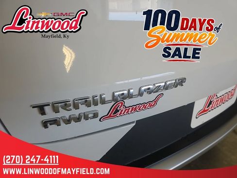 Used 2025 Chevrolet TrailBlazer LT AWD/4WD image 11