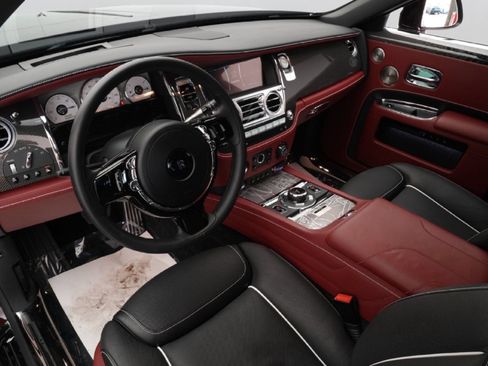 Used 2020 Rolls-Royce Ghost RWD image 11