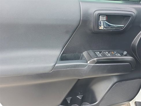 Used 2021 Toyota Tacoma 2WD Double Cab image 14