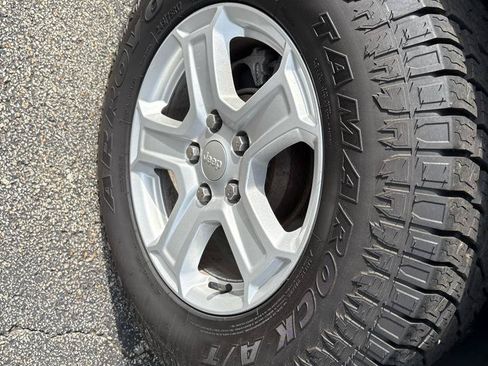 Used 2021 Jeep Wrangler Unlimited Sport AWD/4WD image 12