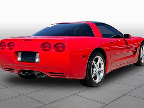 Used 2001 Chevrolet Corvette Coupe w/ Preferred Equipment Group2 RWD image 12