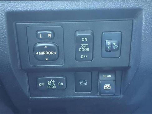 Used 2019 Toyota Tundra SR5 image 19