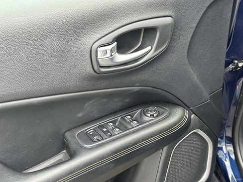 Certified 2019 Jeep Compass Latitude image 15