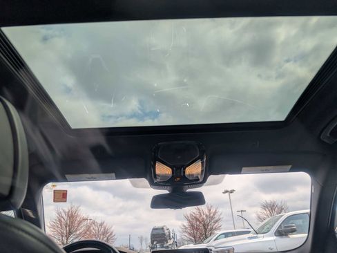 Used 2019 BMW 530i xDrive w/ Premium Package image 22