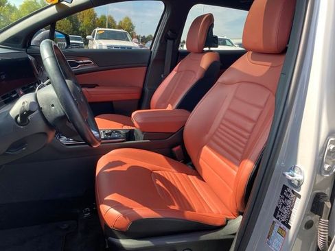 Used 2024 Kia Sportage SX image 16