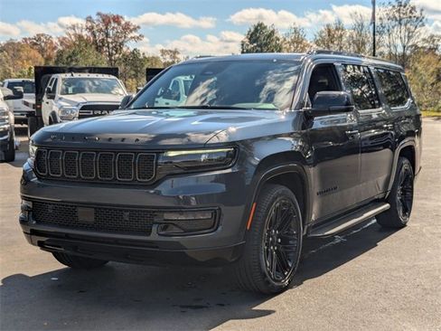 New 2025 Jeep Wagoneer L Series II w/ Premium Group I image 4