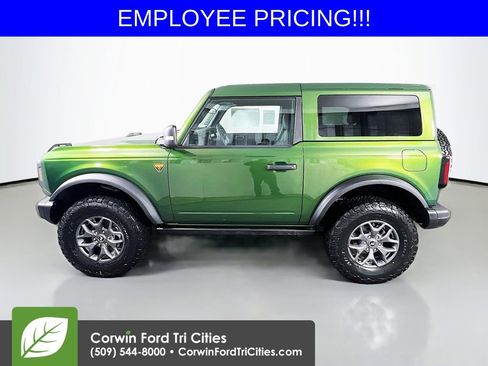 New 2025 Ford Bronco Badlands AWD/4WD image 6