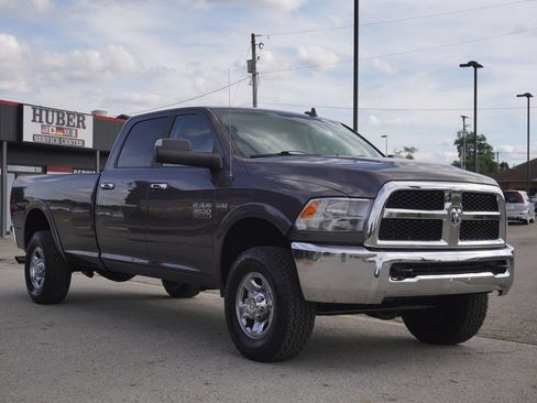Used 2015 RAM 3500 SLT w/ Luxury Group AWD/4WD image 9