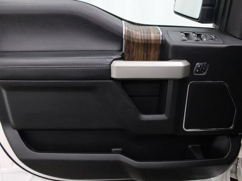 Used 2018 Ford F150 Lariat w/ Equipment Group 502A Luxury image 12