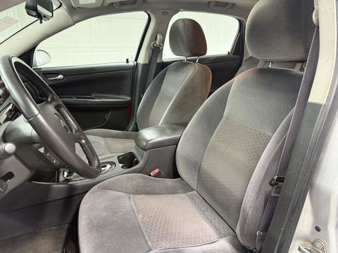 Used 2014 Chevrolet Impala LT w/ LT Sunroof Package image 9
