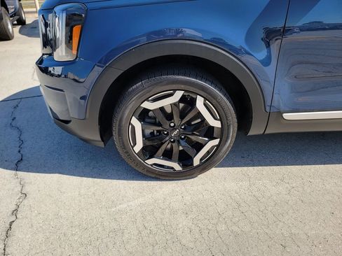 Used 2024 Kia Telluride S image 9