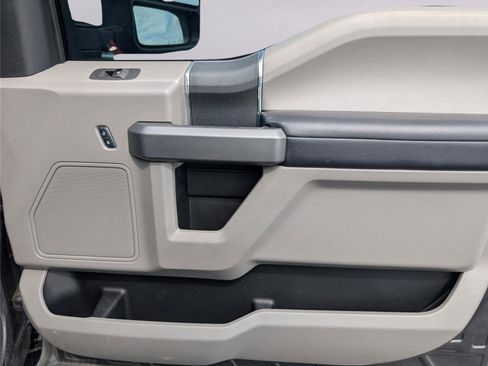 Used 2017 Ford F250 XLT w/ XLT Value Package image 21