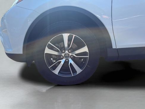 Used 2016 Toyota RAV4 XLE FWD image 29