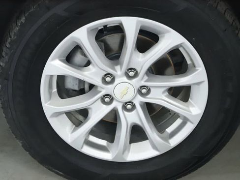 Used 2019 Chevrolet Equinox LS w/ LPO, Floor Liner Package image 32