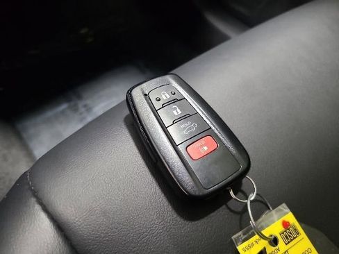 Used 2024 Toyota RAV4 XLE Premium FWD image 36