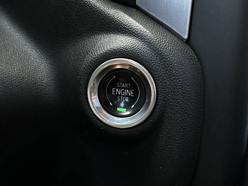 Used 2020 GMC Sierra 1500 SLT AWD/4WD image 23