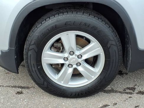 Used 2020 Chevrolet Trax LS w/ Tint and Cruise Package FWD image 9