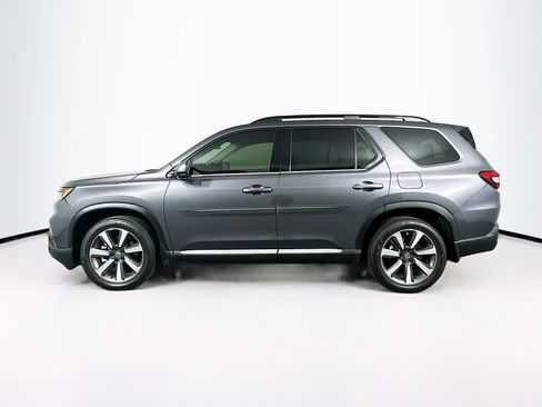 Used 2025 Honda Pilot Elite image 4