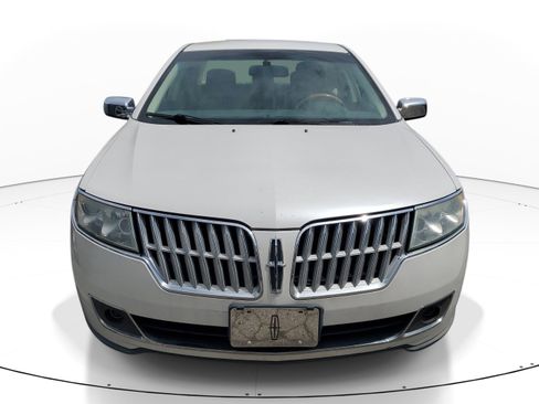 Used 2010 Lincoln MKZ FWD image 2