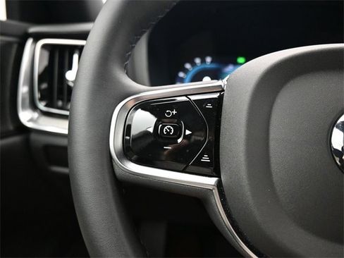 Used 2024 Volvo V60 B5 Cross Country Ultimate image 26