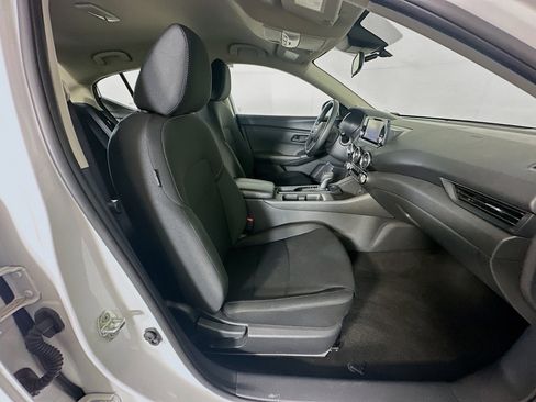 Used 2025 Nissan Sentra S image 30