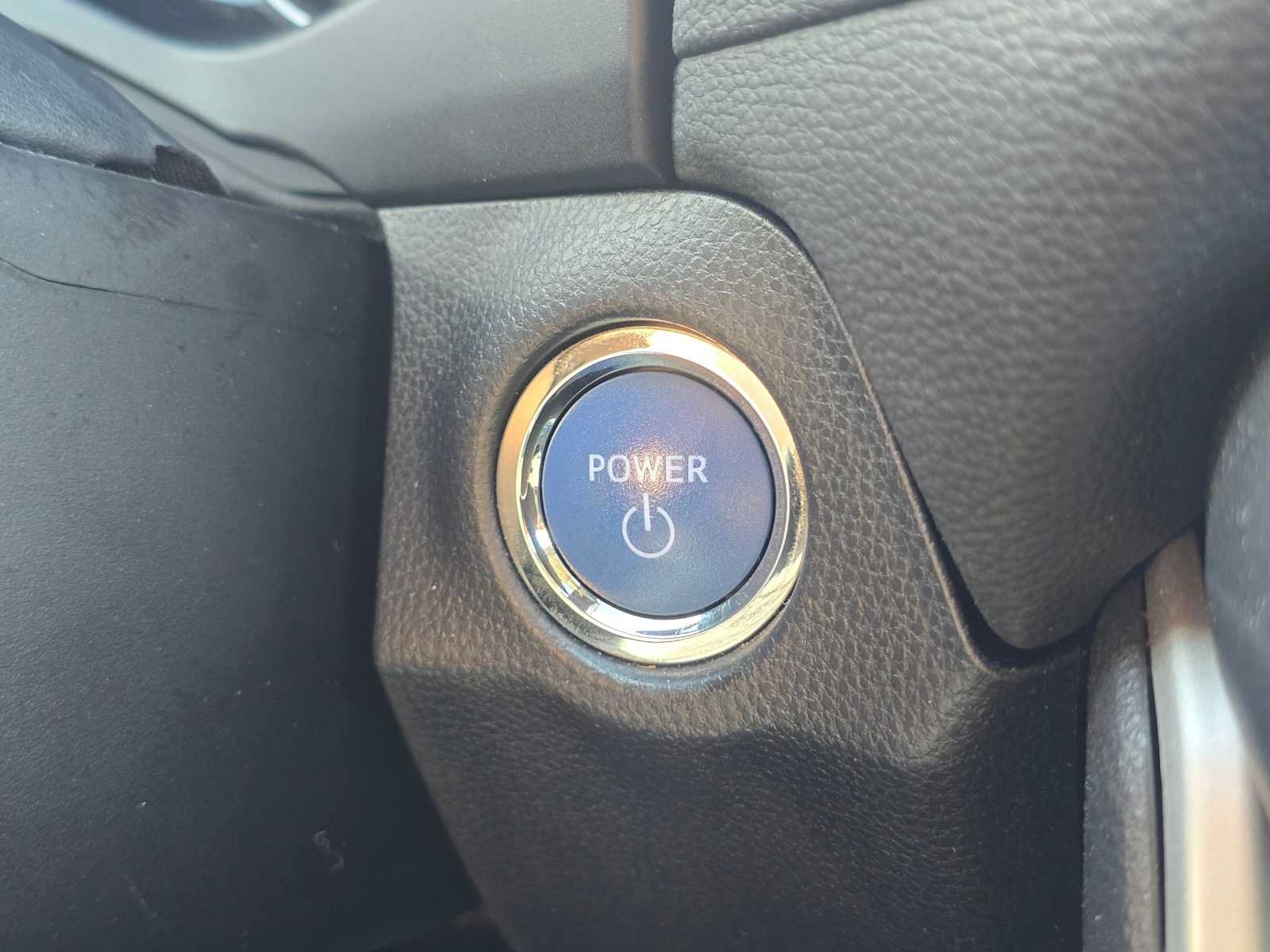 Certified 2022 Toyota RAV4 XLE AWD/4WD image 30