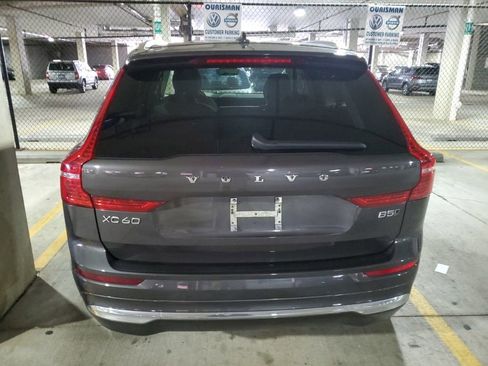 Used 2023 Volvo XC60 B5 Ultimate w/ Climate Package AWD/4WD image 3