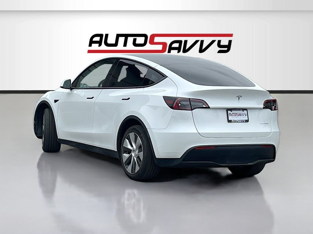 Used 2023 Tesla Model Y Long Range AWD/4WD image 5