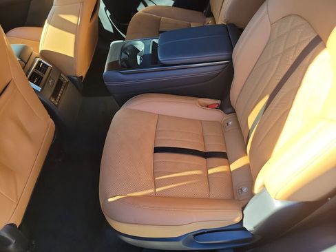 Certified 2025 MAZDA CX-90 3.3 Turbo S w/ Premium Plus image 14