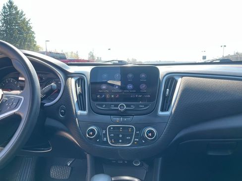 Used 2023 Chevrolet Malibu LT FWD image 21