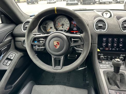 Used 2024 Porsche 718 Cayman GT4 RS image 12