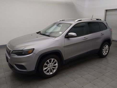 Used 2020 Jeep Cherokee Latitude FWD image 2