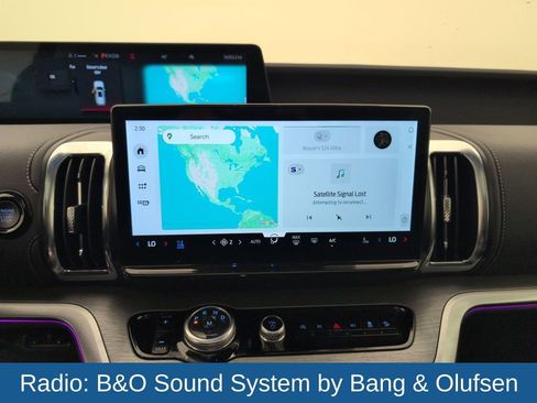 Used 2025 Ford Expedition Max Platinum image 28