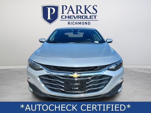 Used 2020 Chevrolet Malibu LT image 2