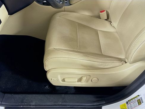 Used 2017 Toyota Highlander Limited w/ Carpet Mat Package AWD/4WD image 20