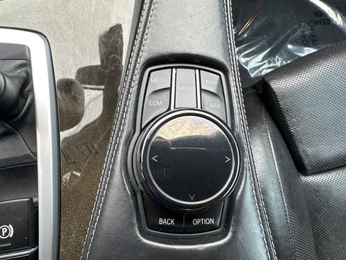 Used 2018 BMW 640i Convertible image 21