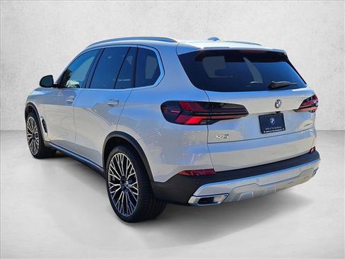 New 2026 BMW X5 xDrive40i w/ Climate Comfort Package image 7