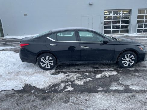 Used 2024 Nissan Altima 2.5 S image 7