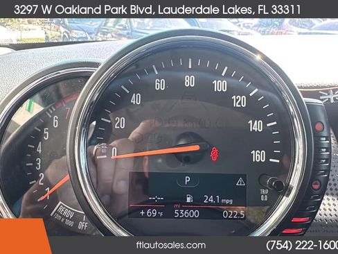 Used 2015 MINI Cooper 4-Door Hardtop image 52