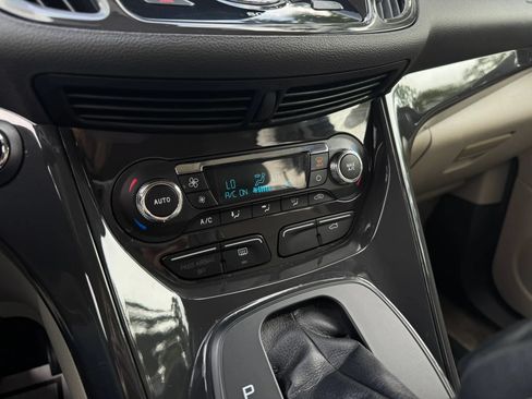 Used 2014 Ford Escape Titanium FWD image 22