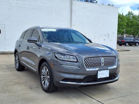 Certified 2022 Lincoln Nautilus FWD w/ Premium Package image 20