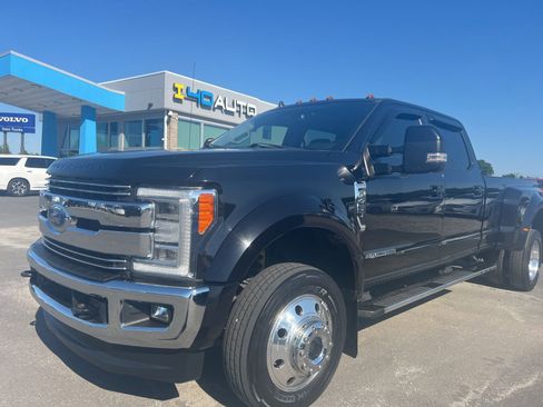 Used 2019 Ford F450 Lariat w/ Lariat Ultimate Package AWD/4WD image 1