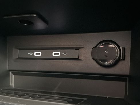 New 2026 Volkswagen Taos SE FWD image 30