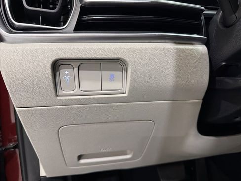 Used 2024 Kia Sorento S image 15