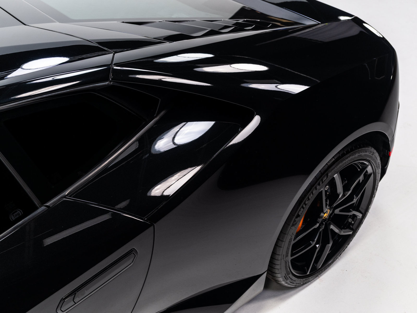 Used 2018 Lamborghini Huracan LP 610-4 AWD/4WD image 81